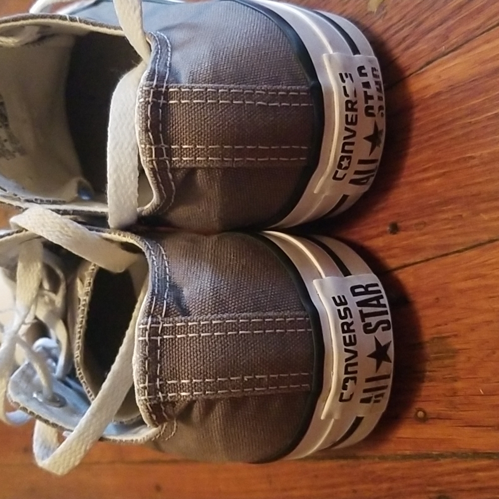 Converse - Picture 2 of 7